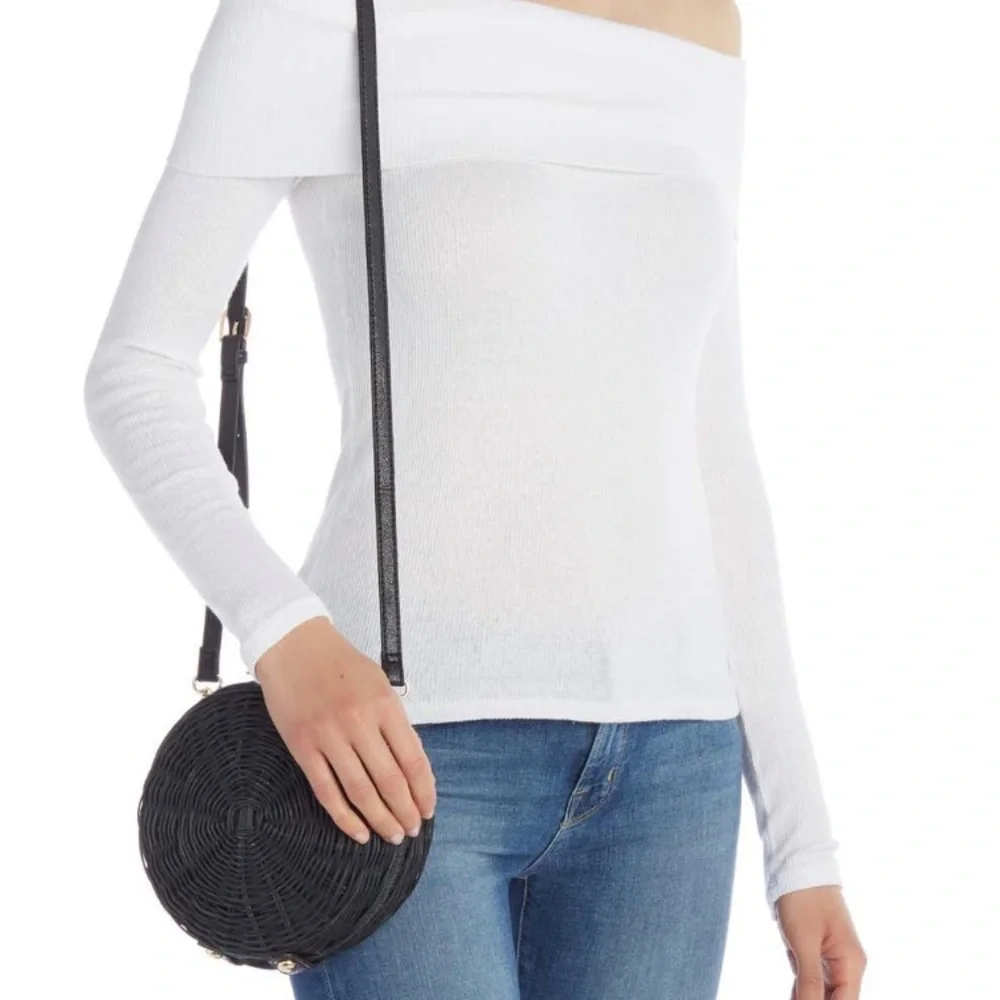 Urban Expressions Rattan Circular tote NEW!!! - Picture 2 of 6